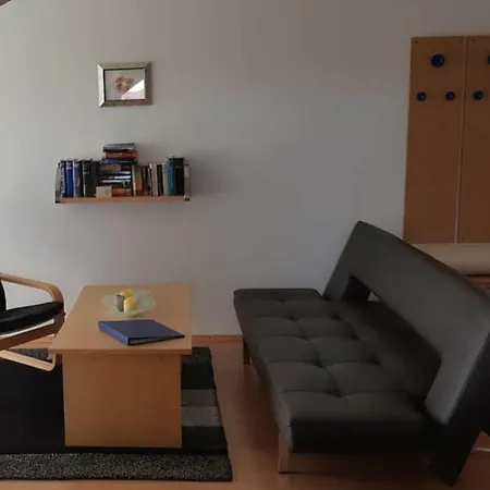 Ferienwohnung Weiss Weinberg Apartment *